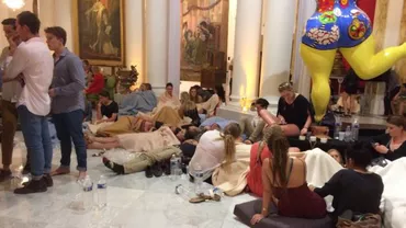 IMAGINI TERIBILE: Celebrul Hotel Negresco din Nisa, folosit pe post de spital pentru victimele atentatului (VIDEO, FOTO)