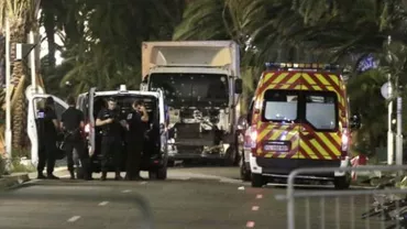 Autorul atacului de la Nisa ar fi un cetățean francez de origine tunisiană: Autoritățile au găsit un act de identitate în camionul care a intrat violent în mulțimea de pe Promenade des Anglais
