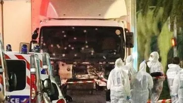 Tragedia de la Nisa: Un pistol, o grenadă şi două puşti de asalt false, printre obiectele găsite de anchetatori în camionul care a intrat în mulțimea de pe Promenade des Anglais