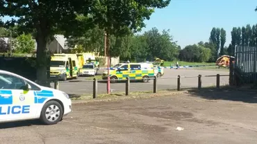 Atac armat într-un oraș britanic: Trei persoane au murit, inclusiv cel care a deschis focul