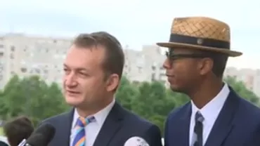 CCR a amânat luarea unei decizii privind recunoaştea căsătoriilor gay încheiate în străinătate și a avizat pozitiv iniţiativa de modificare a Constituţiei pentru definirea familiei formată din bărbat şi femeie (VIDEO)
