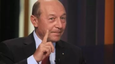 Băsescu, despre spectacolul cătușelor: Dacă e să mergem pe ideea ”la câte nenorociri au făcut politicienii, e prea puțin ce li se întâmplă”, atunci trebuie să-l aducem pe Stalin (VIDEO)