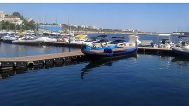 A vrut să aducă puțin din farmecul Veneţiei în Portul Constanța, dar s-a lovit de birocraţie: Gondola, care trebuia să plimbe îndrăgostiții, nu poate fi înmatriculată