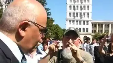 Raed Arafat, apostrofat la Focșani. Un fost asistent medical i-a spus secretarului de stat că personalul SMURD l-a tratat incalificabil (VIDEO)