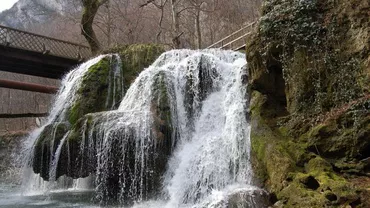 Isterie turistică la cascada Bigăr stârnită de o fotografie photoshopată: "Parcă nu e chiar ca în poză" (FOTO)