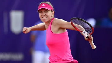 Victorie superbă a Simonei Halep la Montreal. Românca a zdrobit-o în trei seturi pe Svetlana Kuznetsova, calificându-se în semifinale