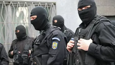 Percheziții la Consiliul Județean Sibiu! Fostul șef CJ, suspect de achiziții trucate (VIDEO)