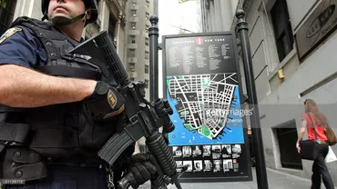 Un membru al forțelor de securitate de la un metrou din zona Washington a fost arestat. Bărbatul, prins ajutând Statul Islamic (VIDEO)