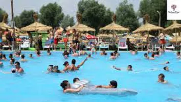 Distracția nu ține cont de temperatură. Bucureștenii, la piscină și la 40 de grade (VIDEO)