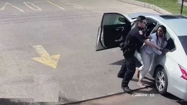Femeie de culoare, oprită în trafic după o contravenție ușoară. Americanca acuză că a fost eminințată cu șocuri electrice (VIDEO)