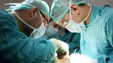 Gravă eroare într-un spital: Un chirurg a operat pacientul greșit și l-a lăsat pe acesta fără un rinichi