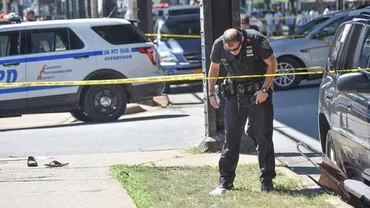 Noi atacuri armate în SUA: Un imam şi asistentul său au fost împuşcaţi mortal în apropierea unei moschei din New York. Focuri de armă, și la un mall din Carolina de Nord (VIDEO)