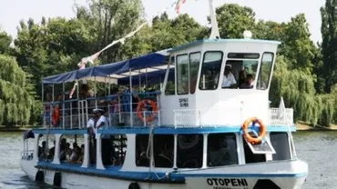 Ziua Marinei, sărbătorită și în Parcul Herăstrău: Sute de oameni au participat la parada fanfarei militare (VIDEO)