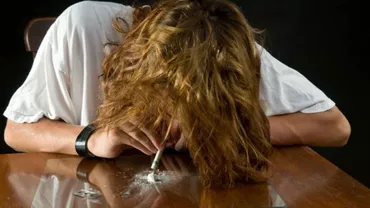 Arhetipul dobitocului pe cocaină: “Nu cred că există vreo altă substanță care are puterea să transforme o ființă umană relativ drăguță și normală într-un coșmar nenorocit”