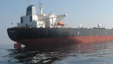Un tanc petrolier a fost deturnat în apropiere de Malaysia