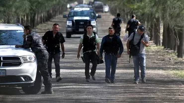 Polițiștii mexicani, raid sângeros la o bază a traficanților de droguri. 43 de oameni au murit în schimbul de focuri (FOTO)