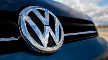 Dezastru pentru Volkswagen: Producția de Passat a fost oprită, iar luni ar putea fi oprită şi producţia de Golf