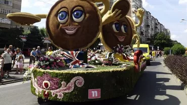 Spectacol la Oradea de Ziua Națională a Ungariei! Carele alegorice au făcut senzație pe străzile orașului (FOTO, VIDEO)