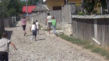 Un copil de 6 ani din Iași s-a ales cu urechea ruptă de vecina sa. Care a fost motivul