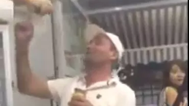 “Domnu’, dumneavoastră lucrați acolo sau....? Dă-mi și mie un glet în gură”. Celentano, varianta reală din Capitală (VIDEO)
