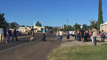 Atac armat la un liceu din Texas. Atacatorii sunt căutați de autorități (FOTO)