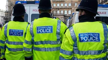 55 de persoane au fost arestate și mai multe arme albe confiscate într-un templu sikh în urma unui protest în Marea Britanie
