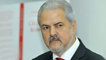 Întrebarea naivă a lui Adrian Năstase: I se va deschide președintelui Hollande dosar pentru accident din culpă?