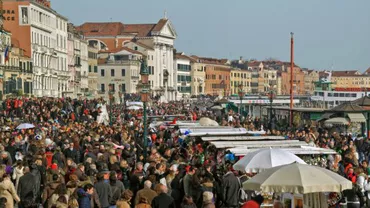 Venețienii protestează împotriva turiștilor: Ne vrem orașul înapoi (VIDEO)