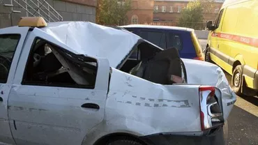 Un adolescent rus a supraviețuit MIRACULOS după ce a căzut de la etajul 23 (FOTO)