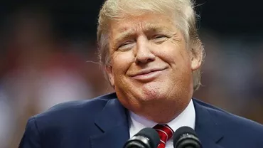 Un restaurant din Belfast vinde sandvișul Donald Trump. Produsul conține sos rusesc și un mic castravecior murat (FOTO)