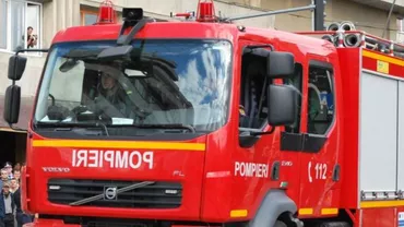 Explozie într-un bloc din Medgidia: 13 garsoniere afectate de suflul deflagrației, 80 de persoane evacuate (VIDEO)