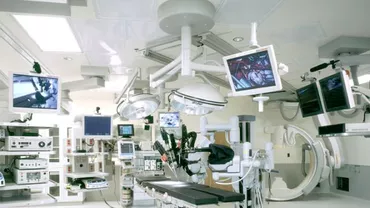 Virgil Ionescu de la Spitalul Sanador: "Nu poţi fi un medic bun, oricât de multe ştii, dacă aparatul pe care lucrezi, care produce examinările sub coordonarea ta, nu este bun"