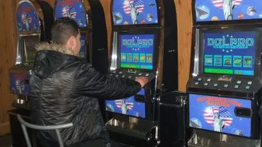 Sesizare FĂRĂ PRECEDENT la Buzău. Un bărbat a anunţat OPC pentru că nu poate merge la toaletă din cauza jocurilor de noroc