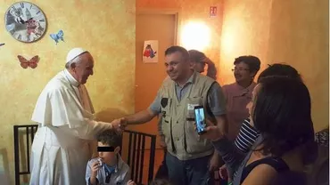 SURPRIZĂ neașteptată pentru un ROMÂN care lucrează în Roma: "M-am întâlnit cu Papa Francisc, a venit pe ascuns, ne-a luat prin surprindere"