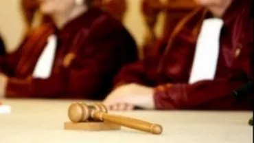 CCR a admis câteva dintre sesizările privind Legea dării în plată