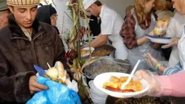 “Lenea e cucoană mare și nu cere de mâncare”: La Deva, jumătate dintre beneficiarii cantinei sociale au renunțat la hrană când au aflat că trebuie să muncească în folosul comunității