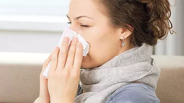 Peste 6.000 de cazuri de viroze respiratorii au fost înregistrate în numai șapte zile. Medicii îi sfătuiesc pe români să nu ia tratamente după ureche (VIDEO)