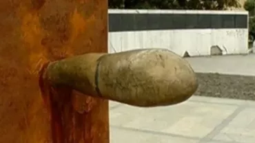 Monumentul controversat din Piața Revoluției a fost aprobat, pentru că la dosar nu s-a adus și o schiță a lui, susține Gabriela Firea (VIDEO)