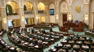 27 de iniţiative legislative, adoptate tacit de Senat, din cauza absenței aleșilor de la ședințe