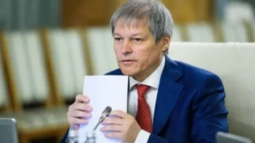 Premierul Cioloș a explicat de ce poartă numele Julien: În perioada sarcinii, mama a citit ”Roşu şi negru” şi a marcat-o personajul Julien Sorel 