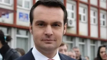 Cătălin Cherecheș, primarul suspendat al orașului Baia Mare, a fost învoit din arestul la domiciliu pentru a participa la înmormântarea arhiepiscopului Justinian Chira