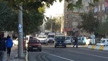Turcia: Atentat cu mașină-capcană în apropierea unei secții de poliție din sud-estul țării. Cel puțin opt persoane au murit și peste 100 au fost rănite (VIDEO)