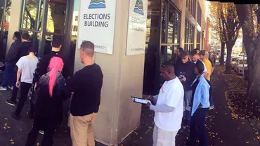 INCIDENTE în timpul votului din SUA. O secție de votare din California, închisă în urma unui atac armat. Cel puțin o persoană și-a pierdut viața și alte trei au fost rănite (VIDEO)