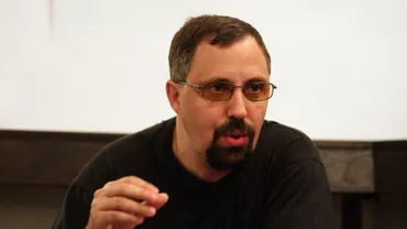 Scriitorul Dan Lungu explică de ce a acceptat să intre în politică: “Dacă spuneam acum nu, nu mai aveam dreptul să mă plâng de nimic. Cred că pot contribui la schimbarea lucrurilor”