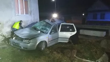 Accident grav la Sibiu: Patru morți după ce o mașină s-a izbit de zidul unei case (FOTO)