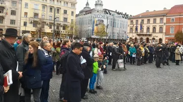 Cluj: Trei sute de persoane au protestat faţă de situaţia de la Liceul Romano-Catolic din Târgu Mureş