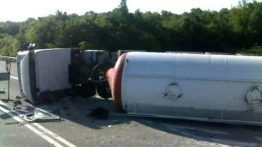 Pericol de explozie pe E581 după ce o cisternă cu GPL s-a răsturnat (VIDEO)