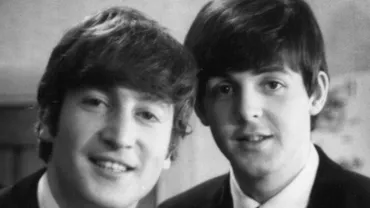 O scrisoare "furioasă" trimisă de John Lennon lui Paul McCartney, după destrămarea The Beatles, a fost vândută la licitație cu 30.000 de dolari: Ce conținea aceasta
