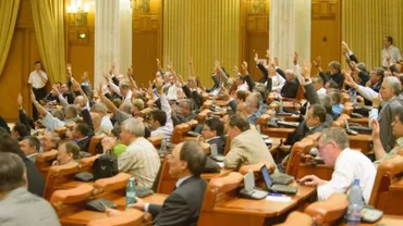 Culmea hărniciei și determinării. Un deputat a vorbit în plen 29 de secunde în 4 ani. Alții, la fel de ambițioși, se vor iar în Parlament