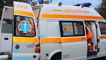 Un angajat al Serviciului de Ambulanţă Călăraşi amenință că se aruncă de la o înălțime de 25 de metri: Bărbatul ar avea probleme la serviciu (VIDEO)
